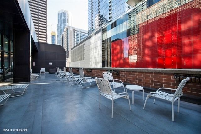 211 E Ohio Street 2004, Chicago, IL 60611
