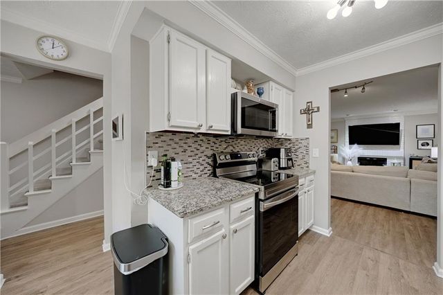 110 Courtyard Terrace, Roswell, GA 30075