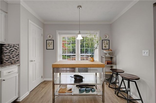 110 Courtyard Terrace, Roswell, GA 30075