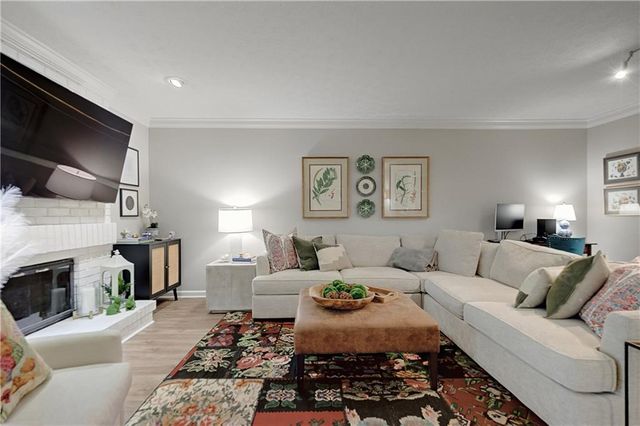 110 Courtyard Terrace, Roswell, GA 30075