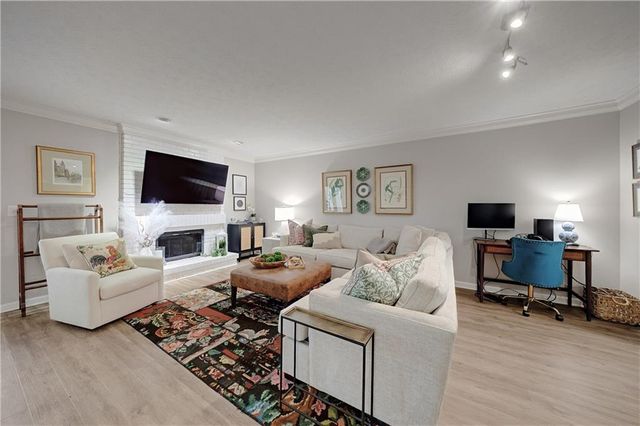 110 Courtyard Terrace, Roswell, GA 30075