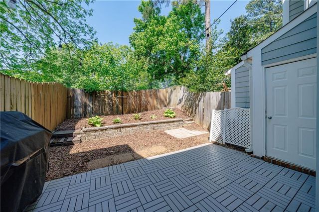 110 Courtyard Terrace, Roswell, GA 30075