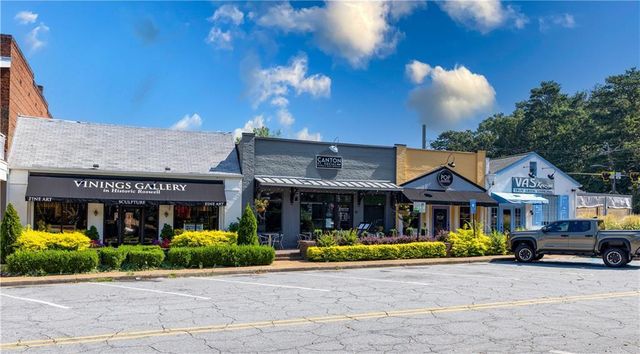 110 Courtyard Terrace, Roswell, GA 30075