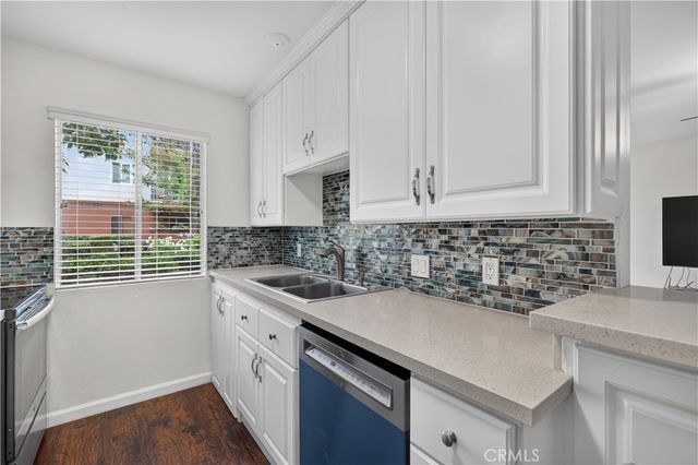 400 N Acacia Avenue B17, Fullerton, CA 92831