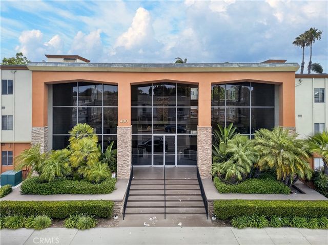 400 N Acacia Avenue B17, Fullerton, CA 92831
