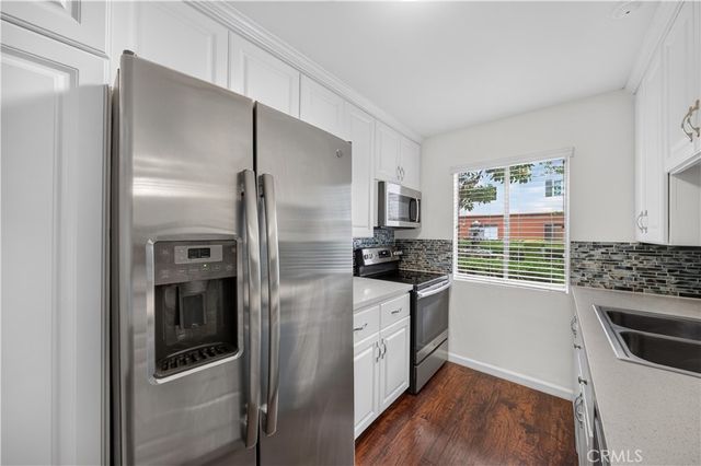 400 N Acacia Avenue B17, Fullerton, CA 92831
