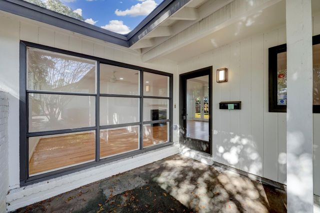 5530 Lincrest Lane, Houston, TX 77056