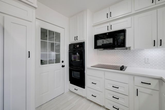 5530 Lincrest Lane, Houston, TX 77056
