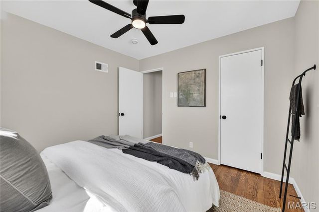 2121 Esther Avenue, St Louis, MO 63139