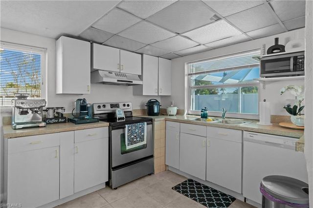 105 SE 44th TER, Cape Coral, FL 33904