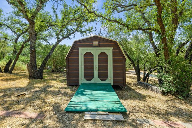 301 Yonder DR, Spicewood, TX 78669