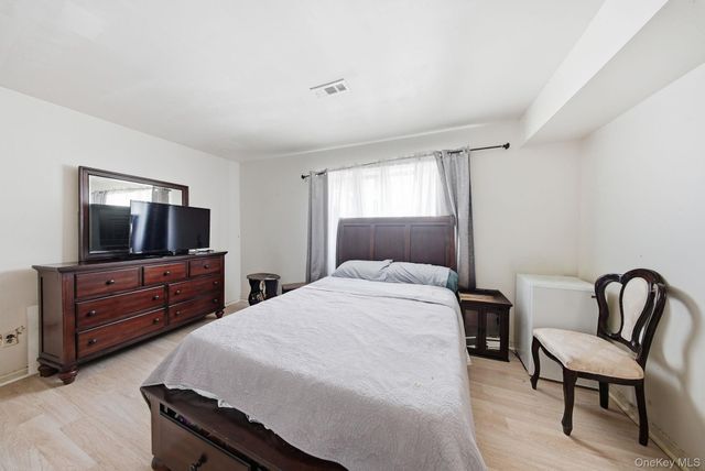 15 Park Avenue 204B, Spring Valley, NY 10977