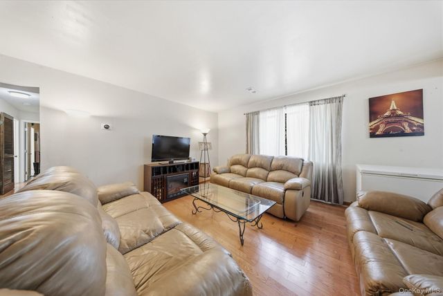 15 Park Avenue 204B, Spring Valley, NY 10977