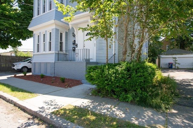 212 North St, New Bedford, MA 02740