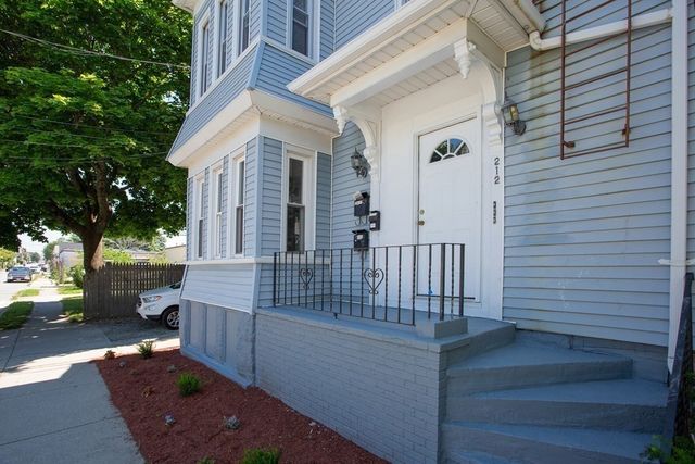 212 North St, New Bedford, MA 02740