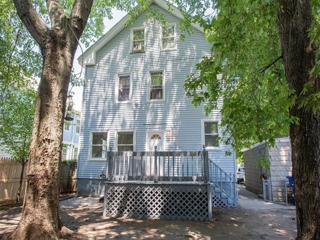 212 North St, New Bedford, MA 02740