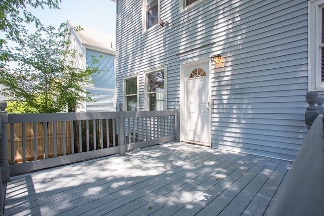 212 North St, New Bedford, MA 02740