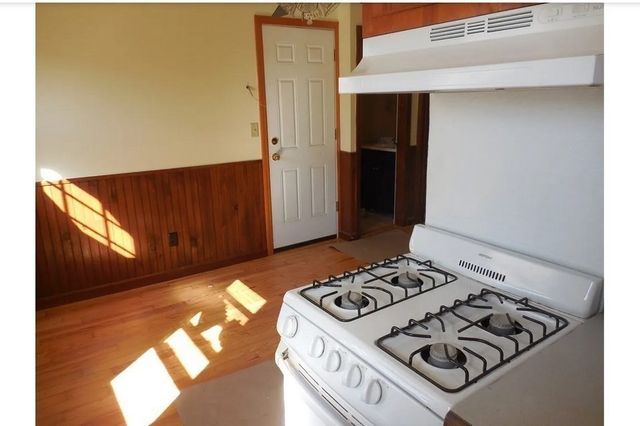 147 Jefferson St, Fall River, MA 02721