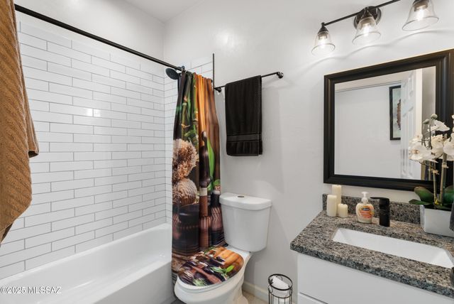 1785 Dove Court, Rio Rico, AZ 85648