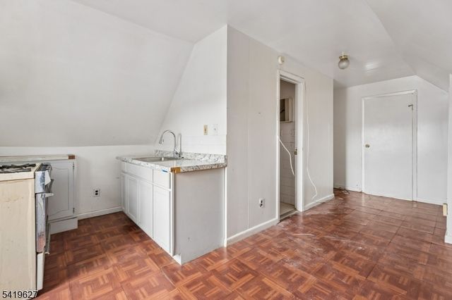 186 Elmwood Ave, Irvington Twp., NJ 07111