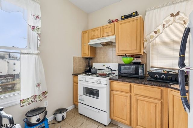 186 Elmwood Ave, Irvington Twp., NJ 07111