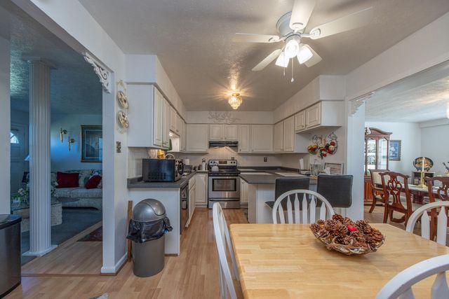 1210 Peacock Road, Paris, KY 40361