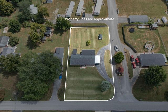 1210 Peacock Road, Paris, KY 40361