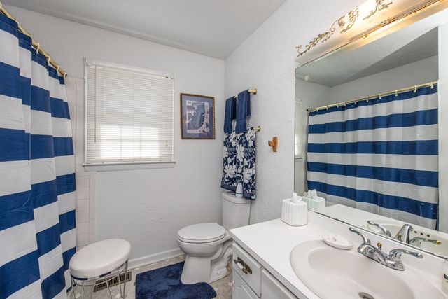 1210 Peacock Road, Paris, KY 40361