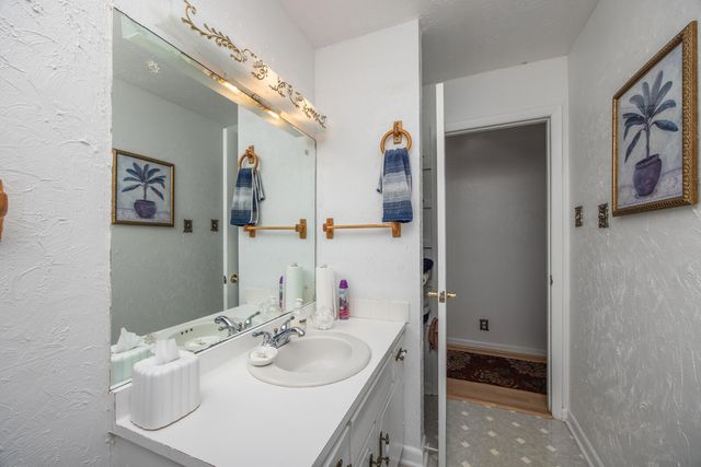 1210 Peacock Road, Paris, KY 40361