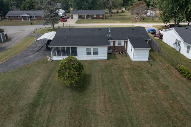 1210 Peacock Road, Paris, KY 40361