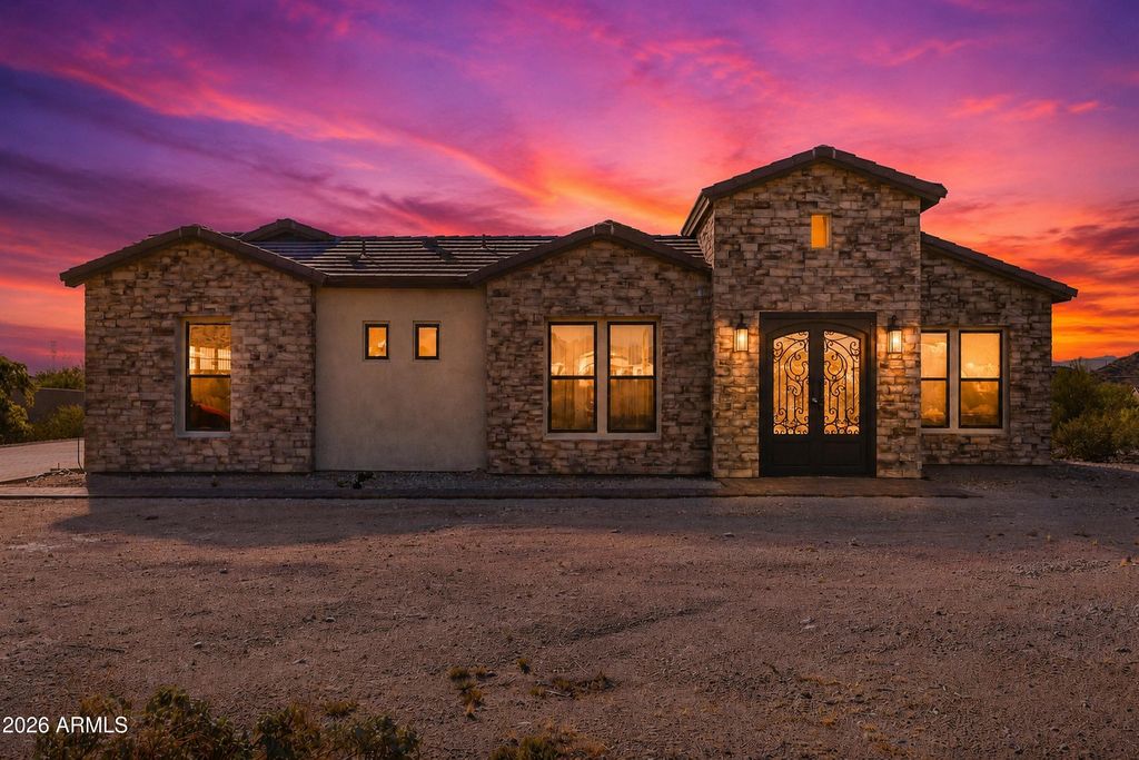 9072 S Krista Drive E, Goodyear, AZ 85338 — exterior