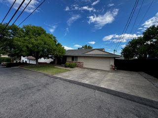 1905 Riviera Drive, Redding, CA 96001