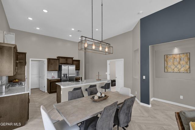 102 Daniel Lynn Trail, Santa Teresa, NM 88008