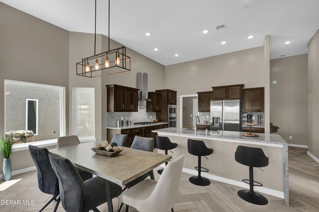 102 Daniel Lynn Trail, Santa Teresa, NM 88008