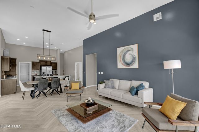 102 Daniel Lynn Trail, Santa Teresa, NM 88008