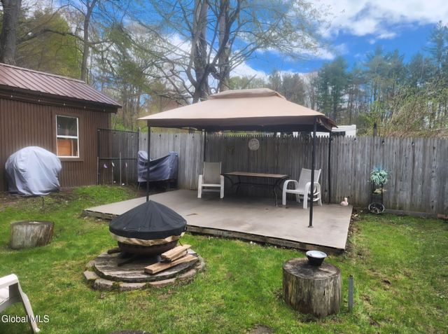 1016 County Highway 138, Broadalbin, NY 12025