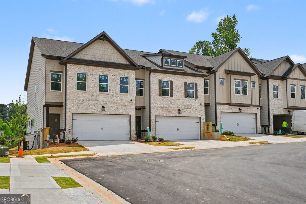 4322 Fern River Bend 68, Norcross, GA 30093