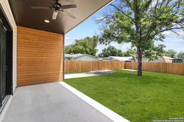 302 Bank, San Antonio, TX 78204