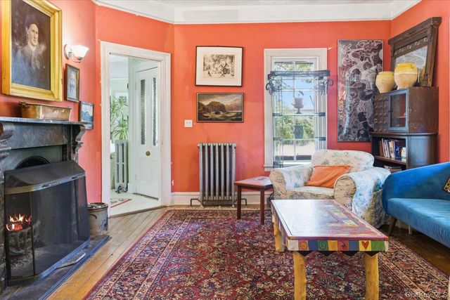 5 Spring Garden Avenue, Shelter Island Heights, NY 11965