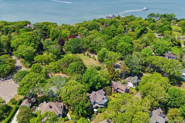 5 Spring Garden Avenue, Shelter Island Heights, NY 11965