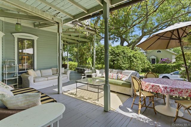 5 Spring Garden Avenue, Shelter Island Heights, NY 11965