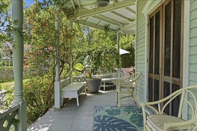 5 Spring Garden Avenue, Shelter Island Heights, NY 11965
