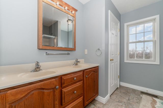 3518 Island Trail Drive, Williamsburg, OH 45176