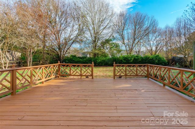 8708 Parkchester Drive, Charlotte, NC 28277