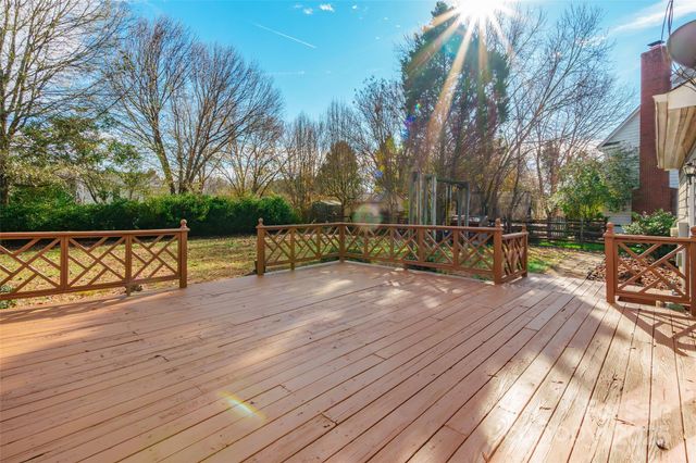 8708 Parkchester Drive, Charlotte, NC 28277