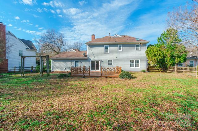 8708 Parkchester Drive, Charlotte, NC 28277