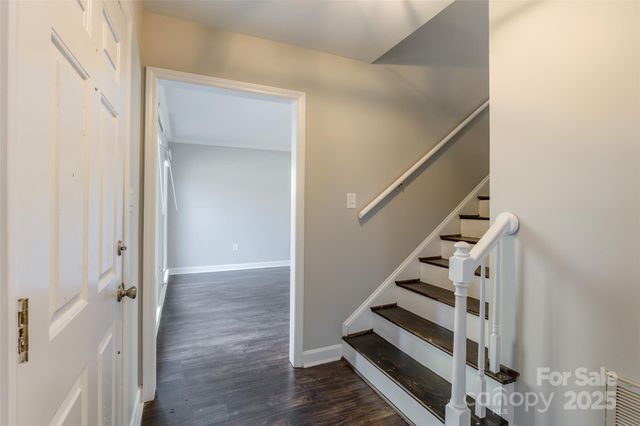 8708 Parkchester Drive, Charlotte, NC 28277