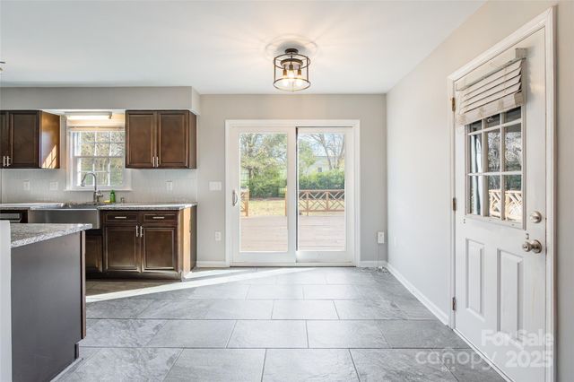 8708 Parkchester Drive, Charlotte, NC 28277