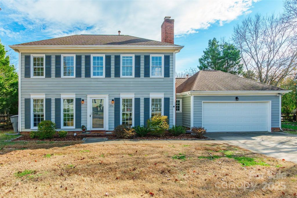 8708 Parkchester Drive, Charlotte, NC 28277