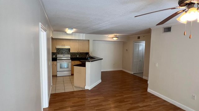4021 SAN MARINO Boulevard 205, West Palm Beach, FL 33409